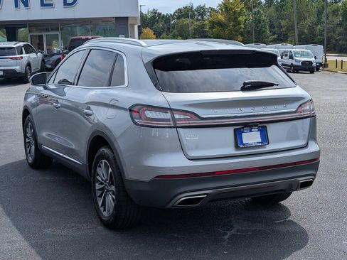 Used 2022 Lincoln Nautilus Reserve image 13