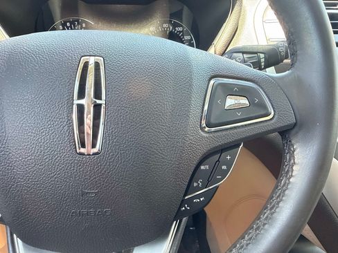 Used 2019 Lincoln MKC Reserve FWD image 31