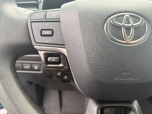 Used 2025 Toyota Camry LE AWD/4WD image 18