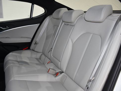 New 2025 Genesis G70 2.5T image 22