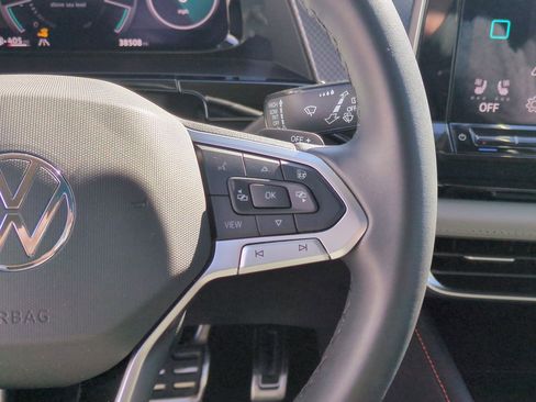 Used 2024 Volkswagen Atlas Peak Edition SE image 22