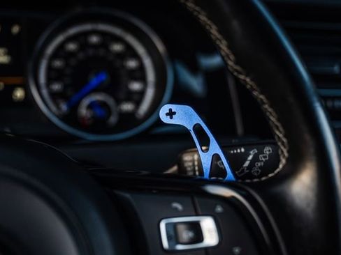 Used 2015 Volkswagen Golf R 4-Door image 22