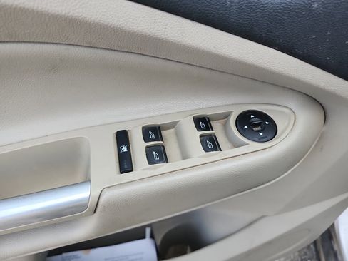 Used 2016 Ford Escape SE w/ Equipment Group 201A image 18