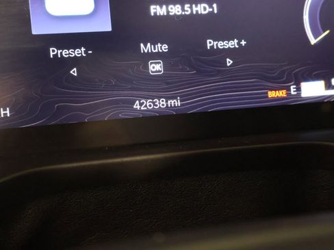 Used 2022 Jeep Grand Cherokee Limited image 41