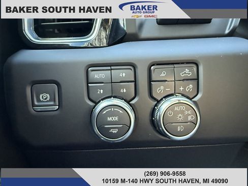 Used 2024 GMC Sierra 2500 Denali w/ Denali Reserve Package image 18