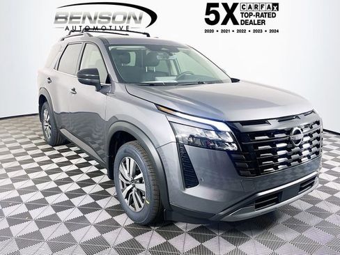 New 2026 Nissan Pathfinder SL image 1