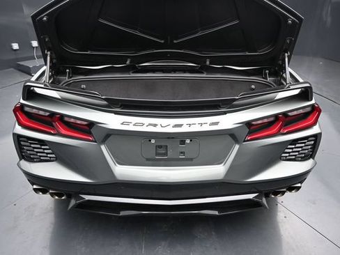 Used 2023 Chevrolet Corvette Stingray Premium Conv w/ Z51 Performance Package RWD image 9