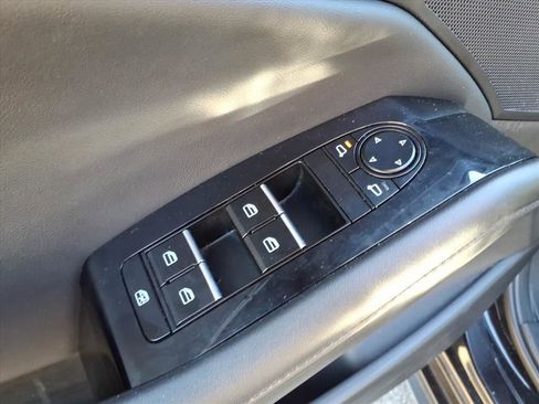 Used 2024 MAZDA MAZDA3 s image 21