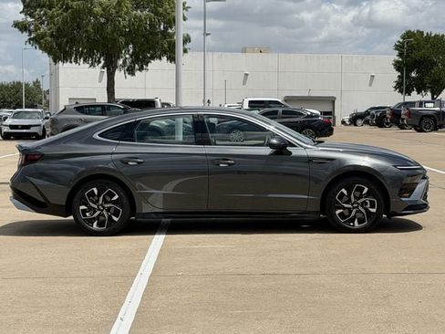 Used 2025 Hyundai Sonata SEL FWD image 5