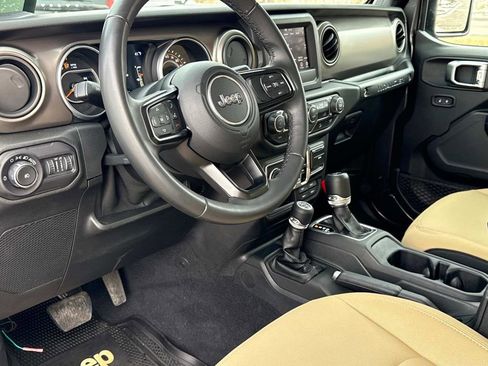 Used 2018 Jeep Wrangler Unlimited Sport S image 19