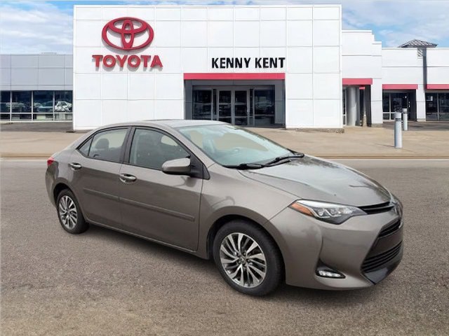 Used 2019 Toyota Corolla XLE w/ Body Protection Package FWD image 1