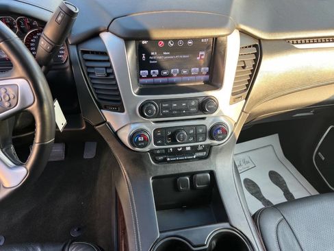 Used 2016 GMC Yukon XL SLE w/ HD Trailering Package image 9