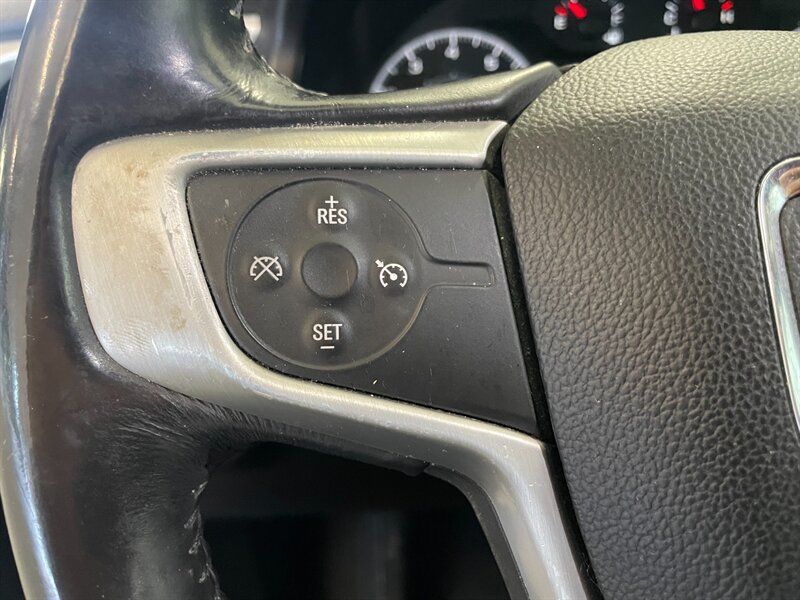 Used 2018 GMC Acadia SLE AWD/4WD image 9