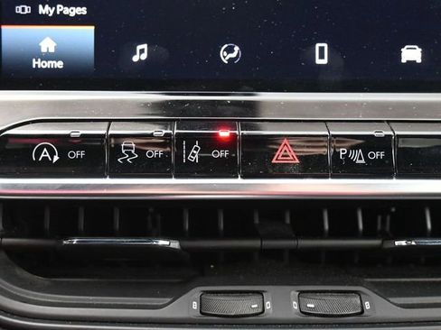 Used 2025 Jeep Compass Trailhawk image 25