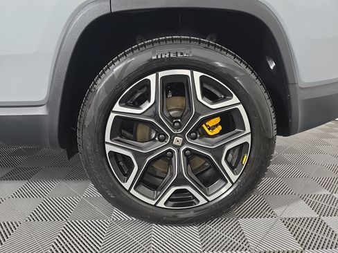 Used 2023 Rivian R1S Adventure Quad AWD/4WD image 10