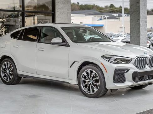 Used 2022 BMW X6 xDrive40i w/ M Sport Package image 4