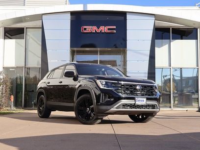 Used 2024 Volkswagen Atlas Cross Sport SE w/ Panoramic Sunroof Package