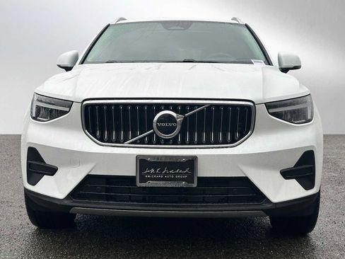 Used 2025 Volvo XC40 B5 Core w/ Protection Package Premier image 8