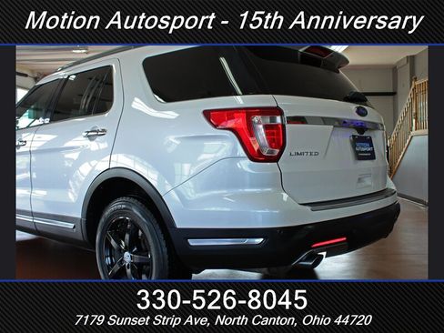 Used 2018 Ford Explorer Limited AWD/4WD image 8