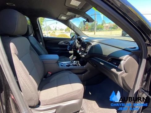 Used 2023 Chevrolet Traverse LT FWD image 21