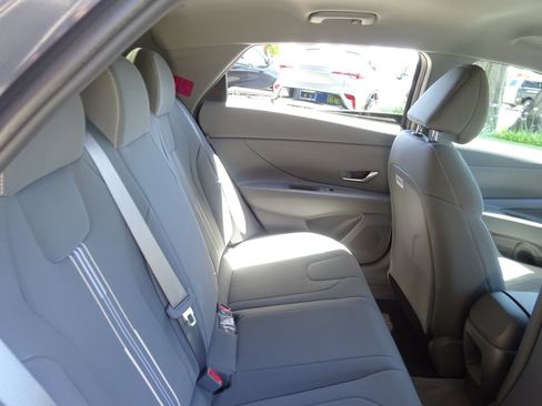 Used 2025 Hyundai Elantra Hybrid FWD image 22