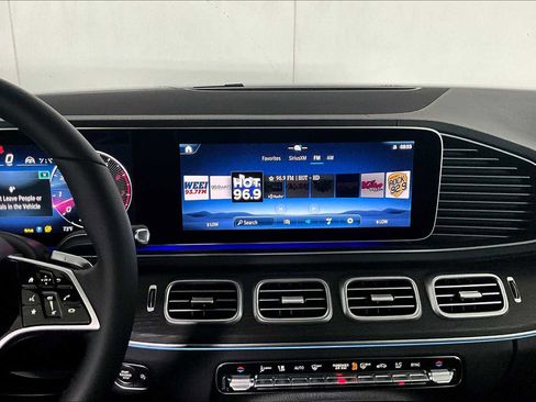 New 2025 Mercedes-Benz GLS 450 4MATIC image 9