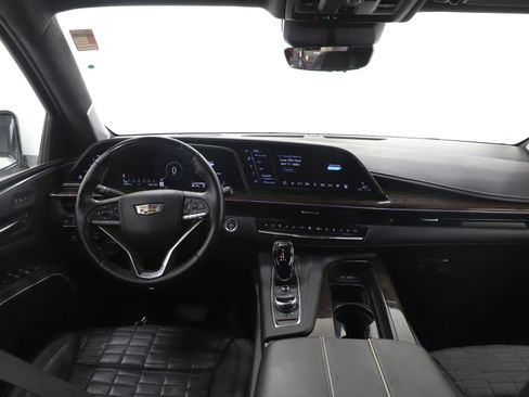 Used 2023 Cadillac Escalade ESV Sport Platinum w/ LPO, ONYX Package image 18