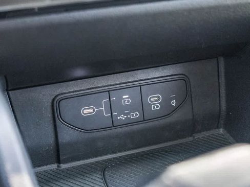 Certified 2026 Kia Sportage EX FWD image 21