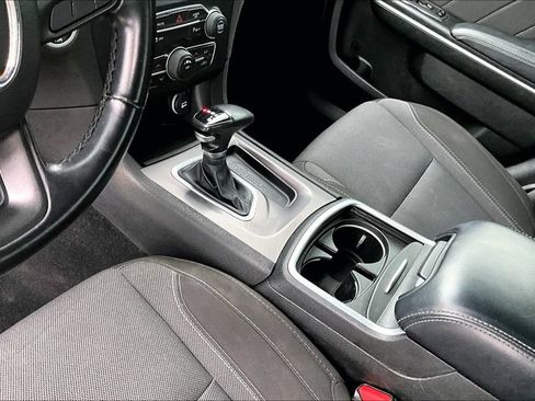 Used 2022 Dodge Charger SXT RWD image 13