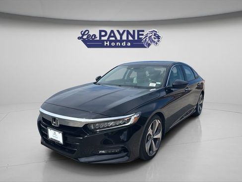 Certified 2018 Honda Accord Touring image 3
