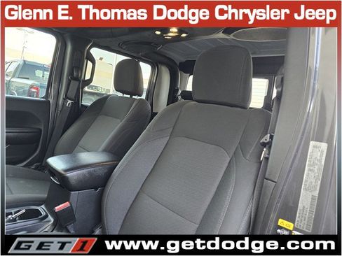 Certified 2021 Jeep Gladiator Willys image 22