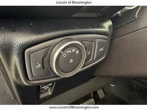 Used 2016 Lincoln MKX Select w/ Select Plus Package AWD/4WD image 32