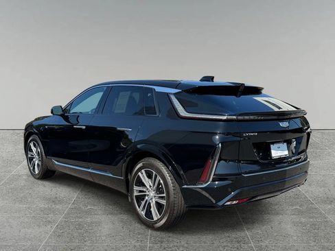 Certified 2025 Cadillac Lyriq Luxury w/ LPO, Floor Liner Package RWD image 12