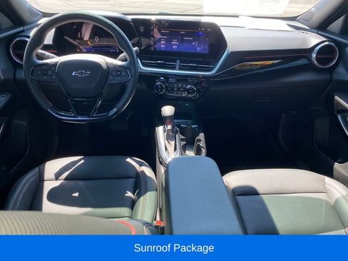 Certified 2024 Chevrolet Trax RS w/ Sunroof Package FWD image 5