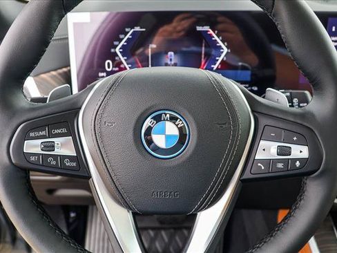 New 2026 BMW X5 xDrive50e w/ Climate Comfort Package AWD/4WD image 14