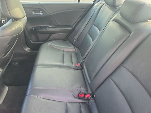 Used 2017 Honda Accord EX-L image 16
