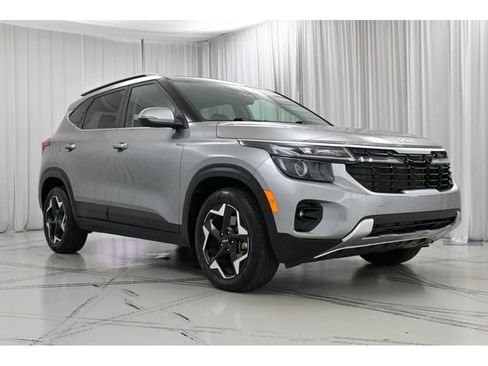 Used 2024 Kia Seltos EX image 2