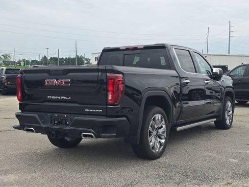 Used 2024 GMC Sierra 1500 Denali AWD/4WD image 5