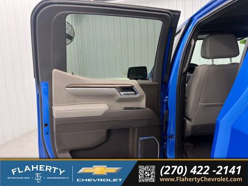 Used 2025 Chevrolet Silverado 1500 LT Trail Boss w/ LT Trail Boss Premium Package AWD/4WD image 12
