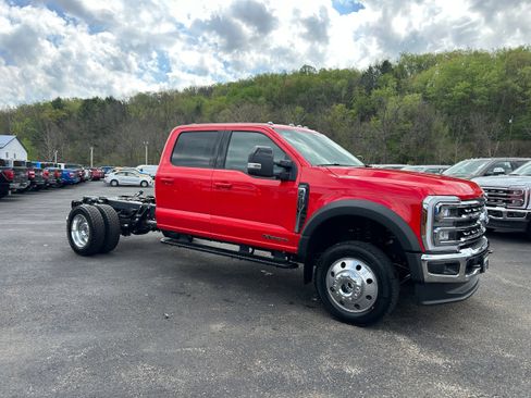 New 2026 Ford F550 4x4 Crew Cab image 17