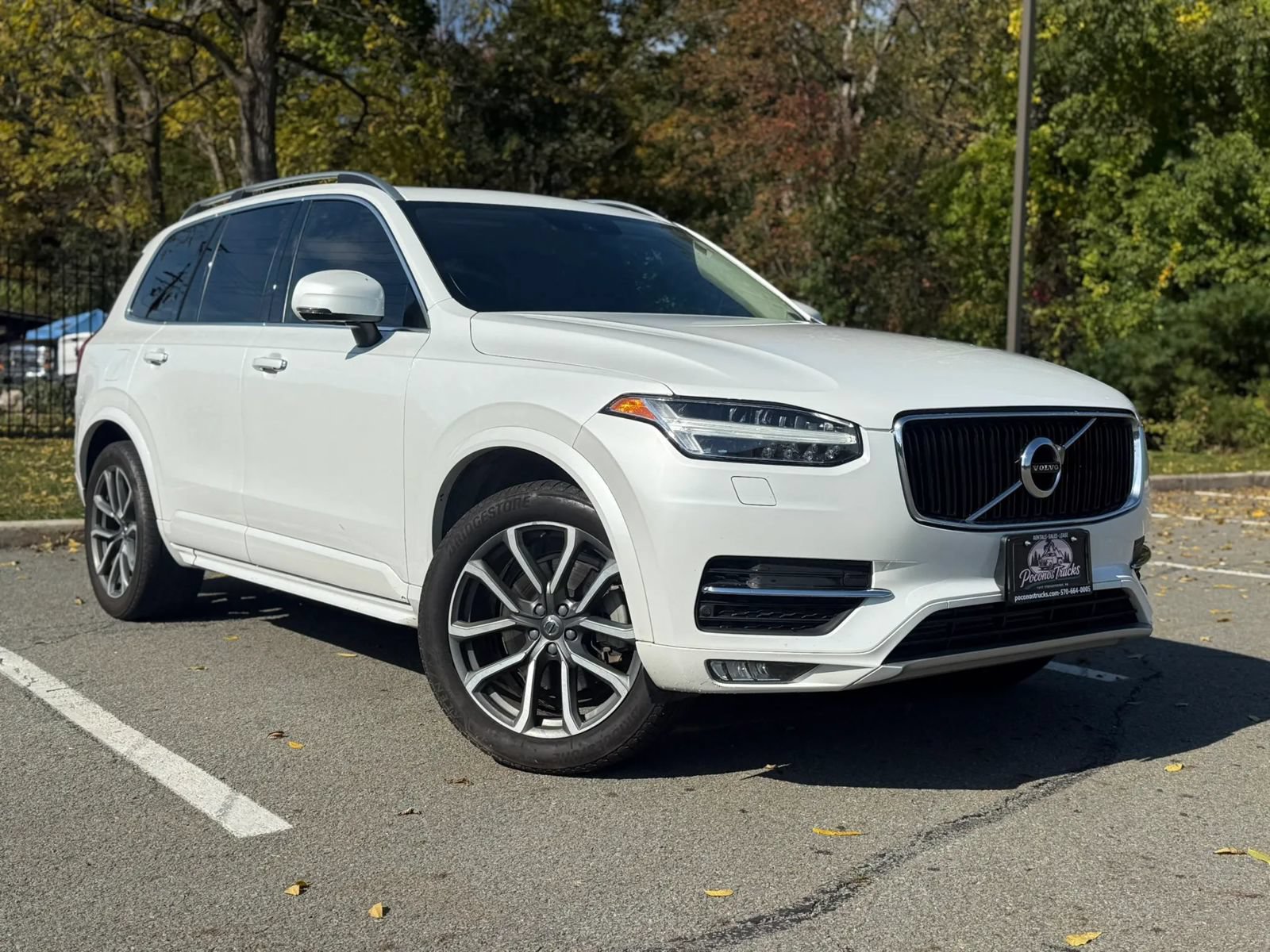 Used 2018 Volvo XC90 T6 Momentum w/ Momentum Plus Package AWD/4WD image 1