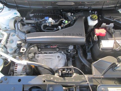 Used 2018 Nissan Rogue S image 21