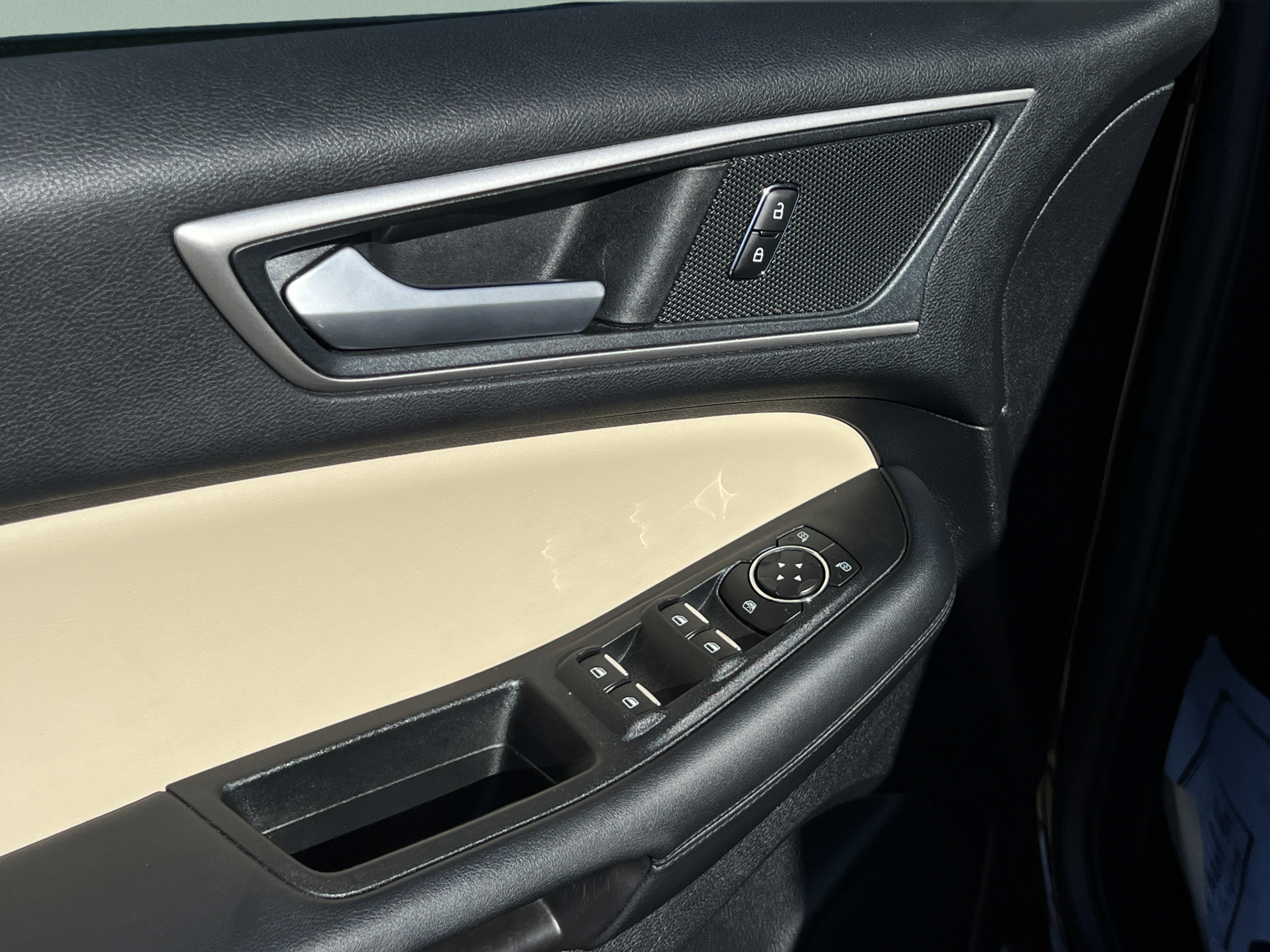 Used 2021 Ford Edge SEL w/ Convenience Package FWD image 11