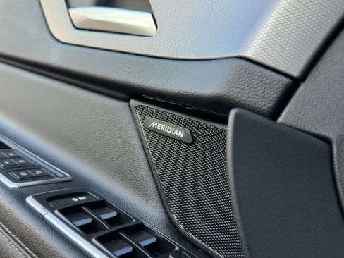 Used 2016 Jaguar XF R-Sport image 19