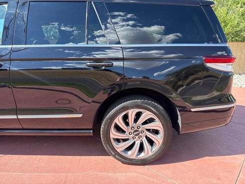 Certified 2024 Lincoln Navigator Premiere AWD/4WD image 38