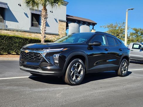 New 2026 Chevrolet Trax LT image 2