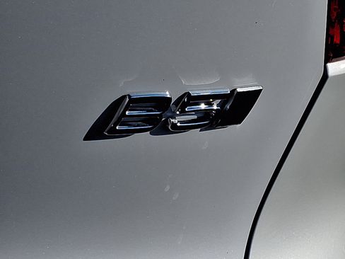 Used 2023 Volvo XC40 B5 Plus w/ Driver Assist Package image 30