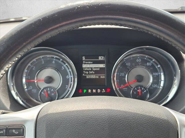 Used 2013 Chrysler Town & Country Touring FWD image 11