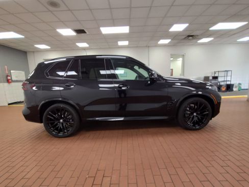 Used 2026 BMW X5 xDrive40i w/ M Sport Package AWD/4WD image 7