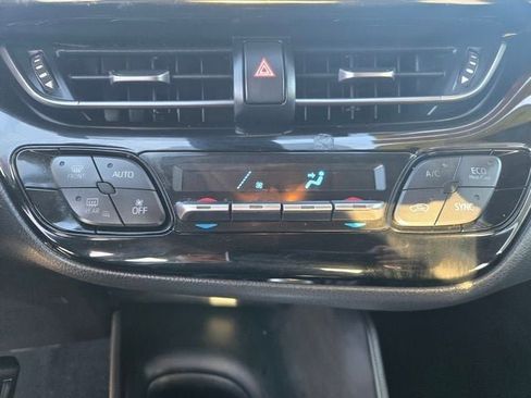 Certified 2021 Toyota C-HR LE image 17